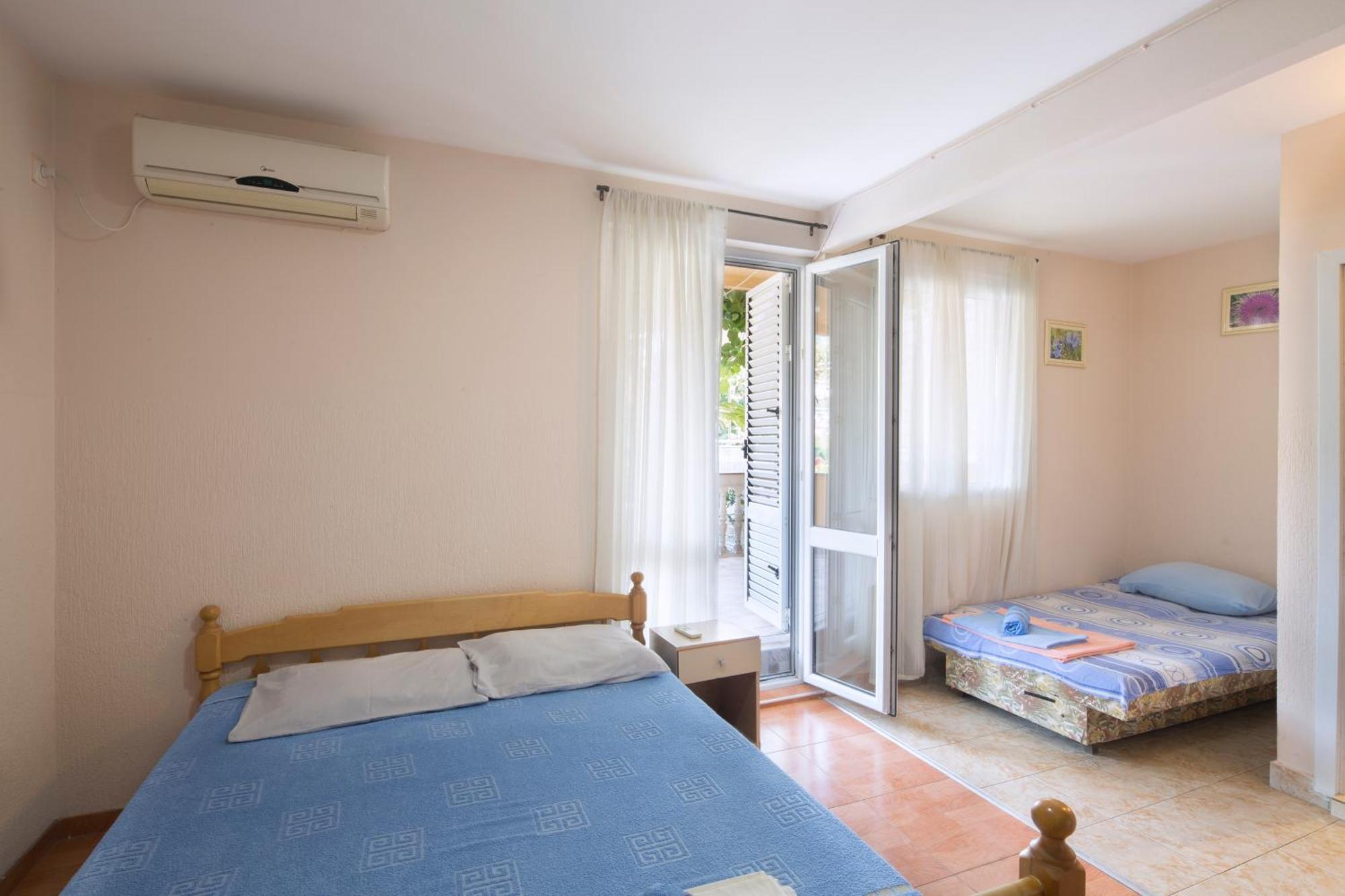 Apartments Antic Budva Zimmer foto